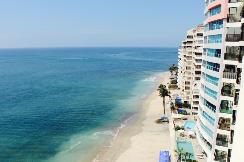 chambre-hote-LA ROCHETTE-min_beach_ocean_shore_hotel_palm_tree-33726